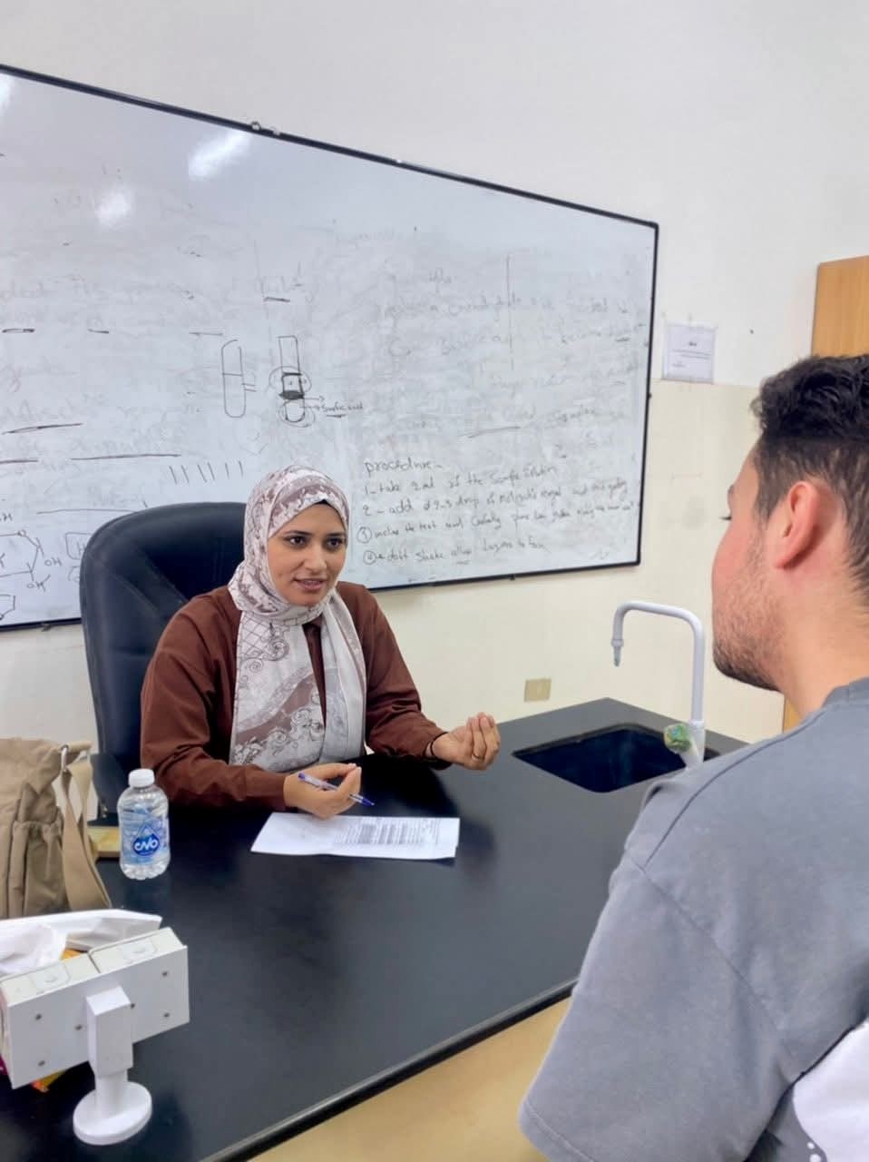 الامتحان الشفوي لمقرر الكيمياء الحيوية لطلبة السنة الأولى – الدفعة (27) – للعام الجامعي 2024/2025م.