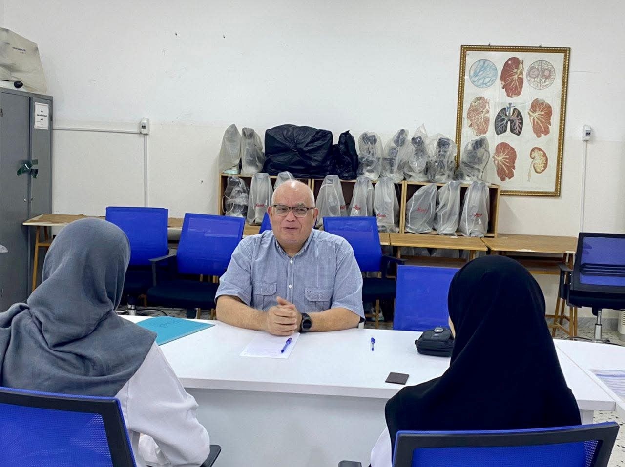 الامتحان الشفوي لمقرر علم الأنسجة بكلية الطب البشري – جامعة مصراتة، لطلبة السنة الثانية – الدفعة (26) – للعام الجامعي 2024/2025م.